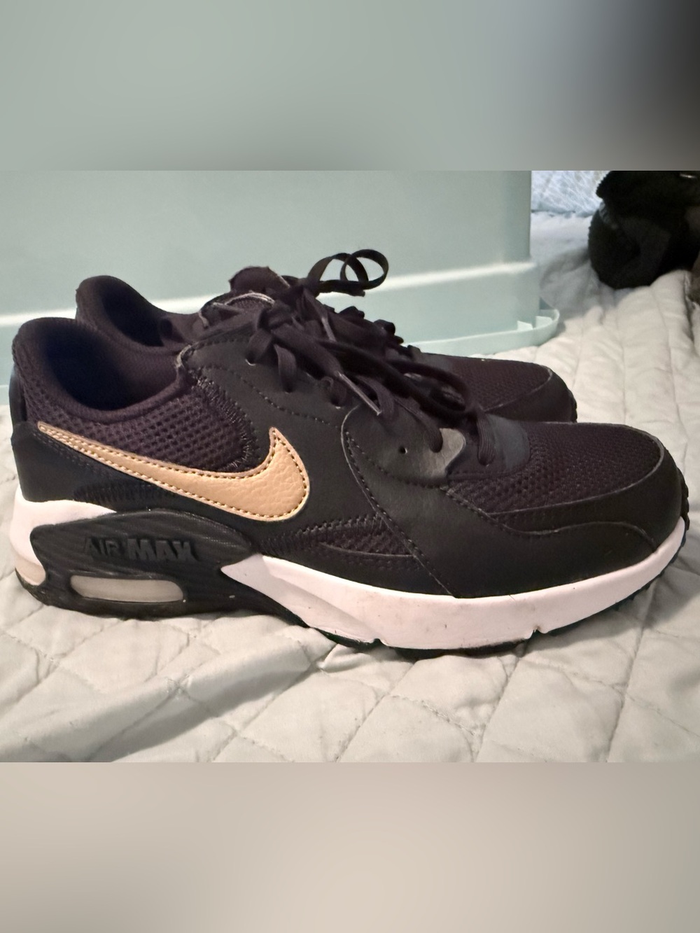 Woman Nike Black and Gold